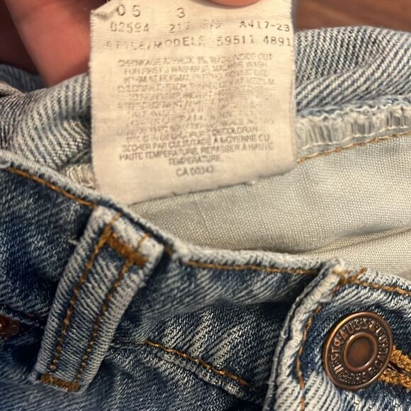 Vintage Levi’s 511 Blue Distressed Denim Jeans - Picture 9 of 11